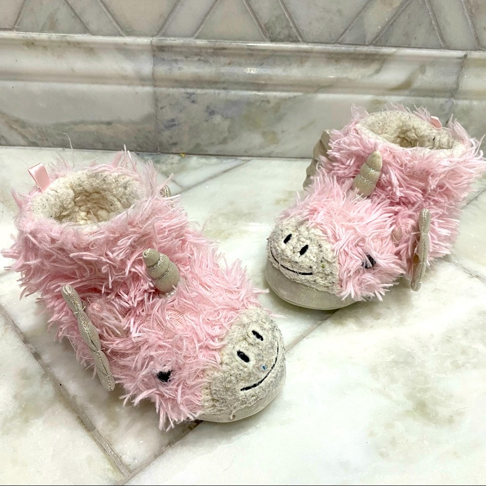 Size 7 / 8 Pink Unicorn Slippers Toddler Girl
